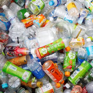 Coca-Cola, Pepsi et Nestlé sont les plus gros pollueurs de plastique au monde [Reuters]
