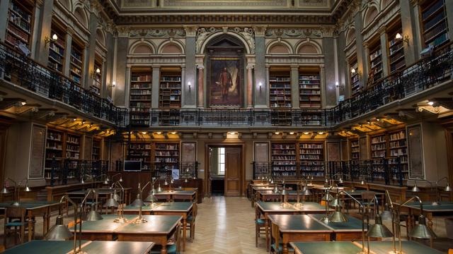 La salle de lecture principale de la bibliothèque et des archives de l'université Eotvos Lorant à Budapest, Hongrie, le 14 avril 2021. [Keystone - EPA/Csilla Cseke]