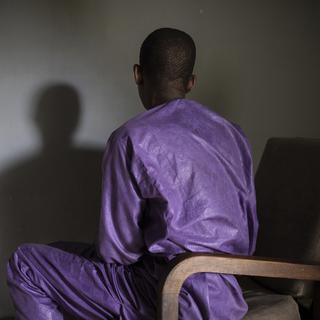L'oncle d'un adolescent décédé témoigne de la violence meurtrière au Burkina Faso de la part de "forces militaires nationales". [Keystone/AP Photo - DR]