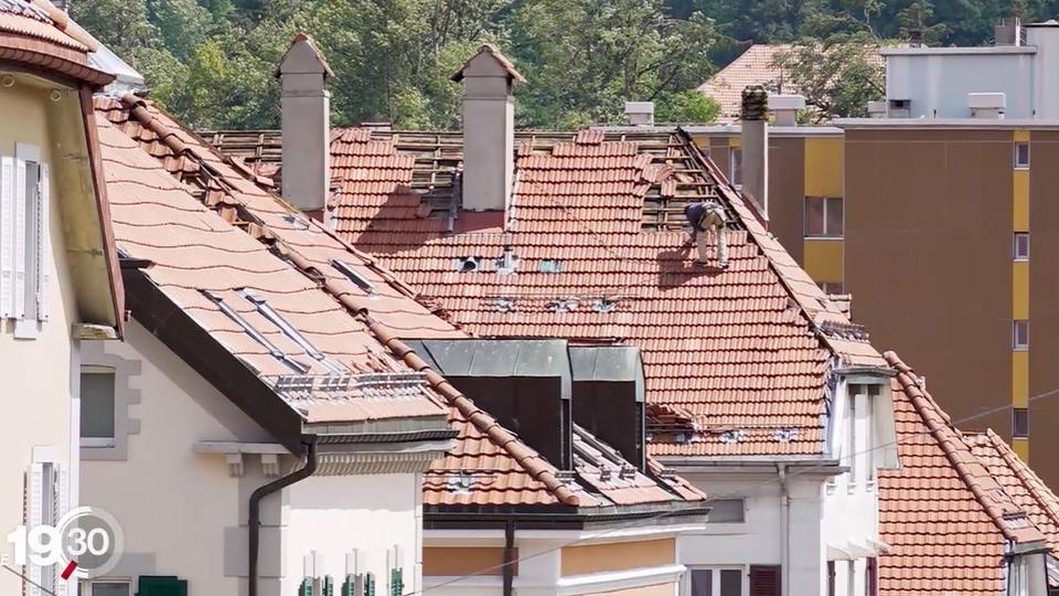 À La Chaux-de-Fonds, de fausses entreprises proposent illégalement leurs services aux habitants touchés par la tempête. [RTS]