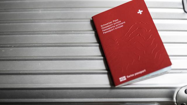 L'idée d'une circonscription spécifique, un "27e canton" pour les citoyennes et citoyens suisses de l'étranger, est défendue notamment par les Vert-e-s. [Keystone - Christian Beutler]