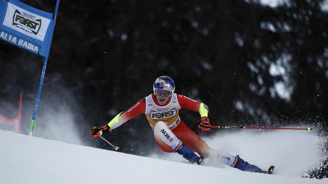 Marco Odermatt est bien placé après la 1re manche dans les Dolomites. [KEYSTONE - GABRIELE FACCIOTTI]