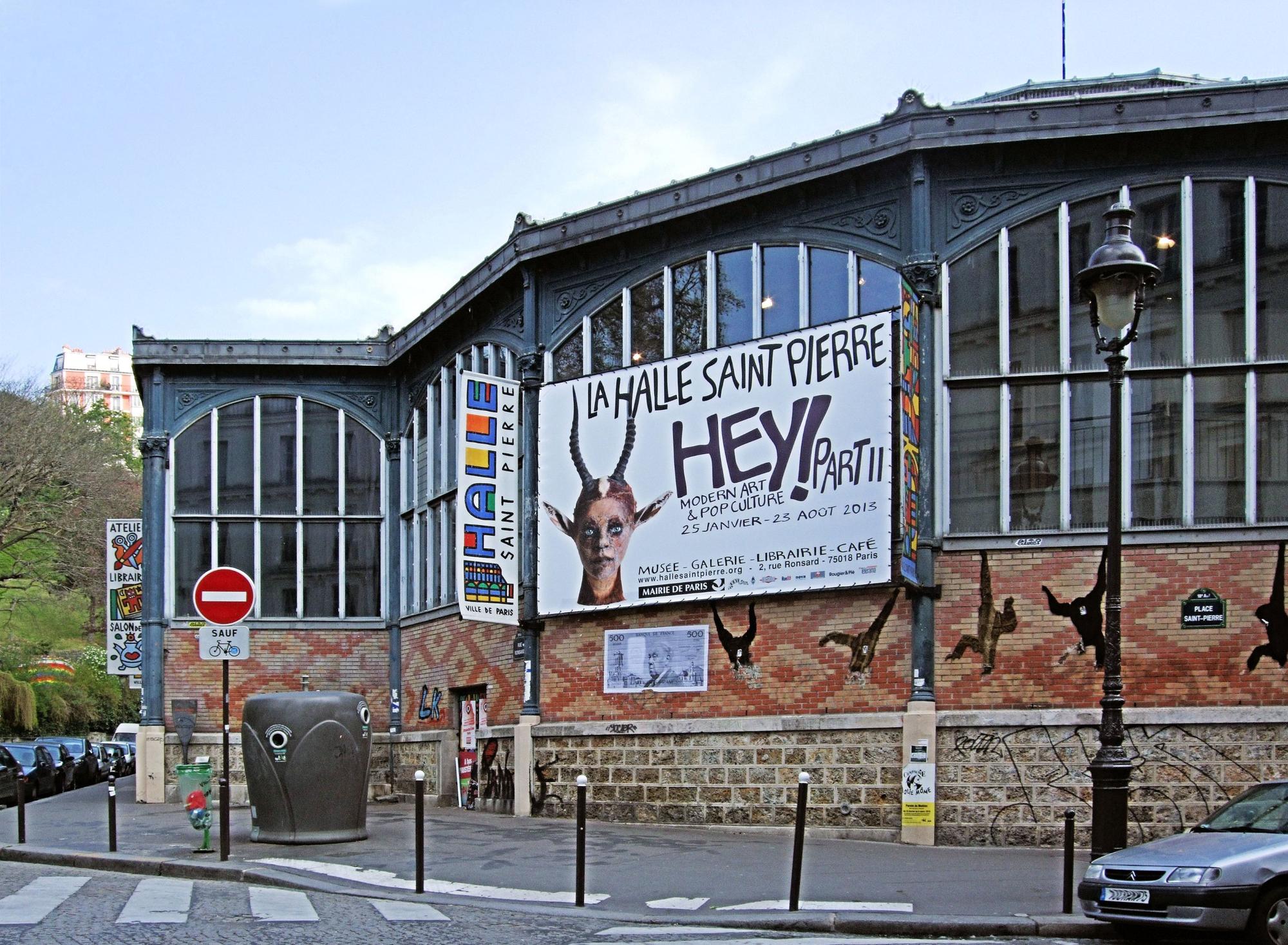 La Halle Saint Pierre, à Paris, abrite un musée de l'art brut, une forme d'art singulier que les Lausannois connaissent particulièrement bien grâce à la Collection de l'Art Brut qu'abrite la capitale vaudoise. [CC-BY-SA - Jim Linwood]