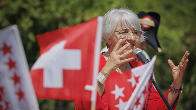 Elisabeth Baume-Schneider a participé aux festivités du 1er Août dans le canton du Valais à Saint-Pierre-de-Clages. [KEYSTONE - VALENTIN FLAURAUD]