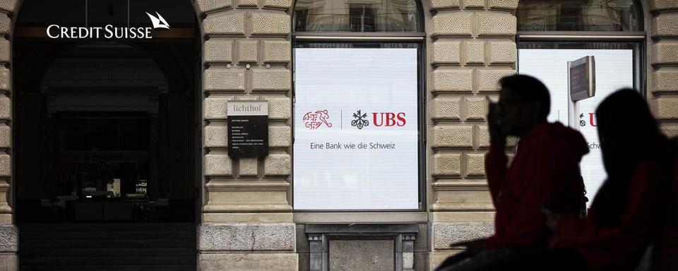 La Finma demande à UBS de revoir son plan d'urgence après la reprise de Credit Suisse. [Keystone]