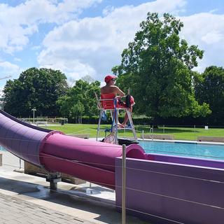 série piscines photos de la piscine publique du Lignon GE. [RTS - Xavier Bloch]