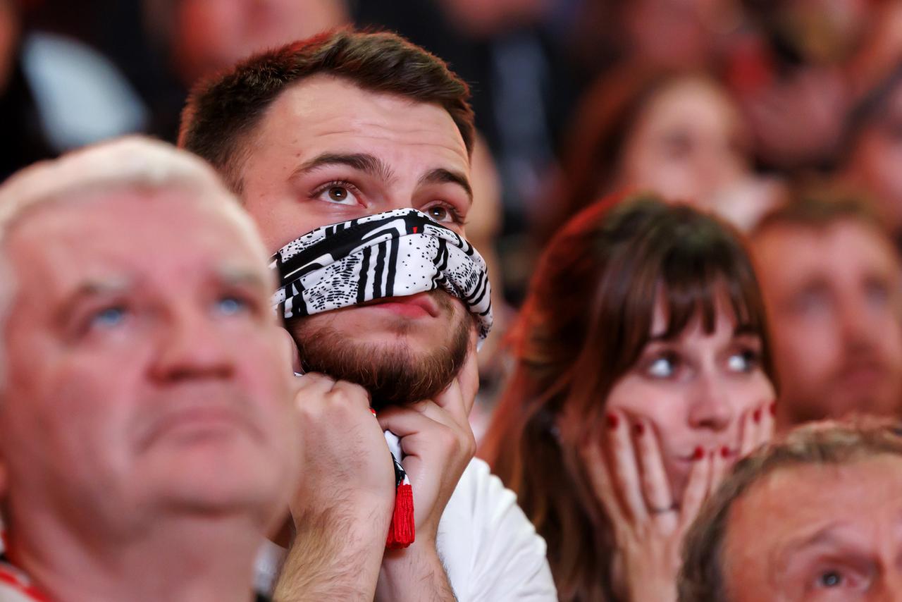 La déception des supporters lausannois après la défaite en finale contre Zurich. [KEYSTONE - SALVATORE DI NOLFI]