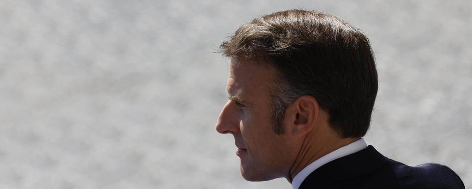 Toujours en quête d'un Premier ministre, Emmanuel Macron veut réunir tous les partis. [Keystone/EPA]