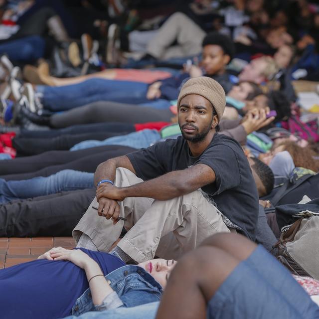 Manifestation étudiante contre l'homicide d'Eric Garner, un afro-américain désarmé, par un policier d'Atlanta en 2014. La communauté afro-américaine d'Atlanta est très politisée et se mobilise fréquemment, mais n'est pas convaincue par la candidature de Joe Biden pour un second mandat. [Keystone - EPA/ERIK S. LESSER]