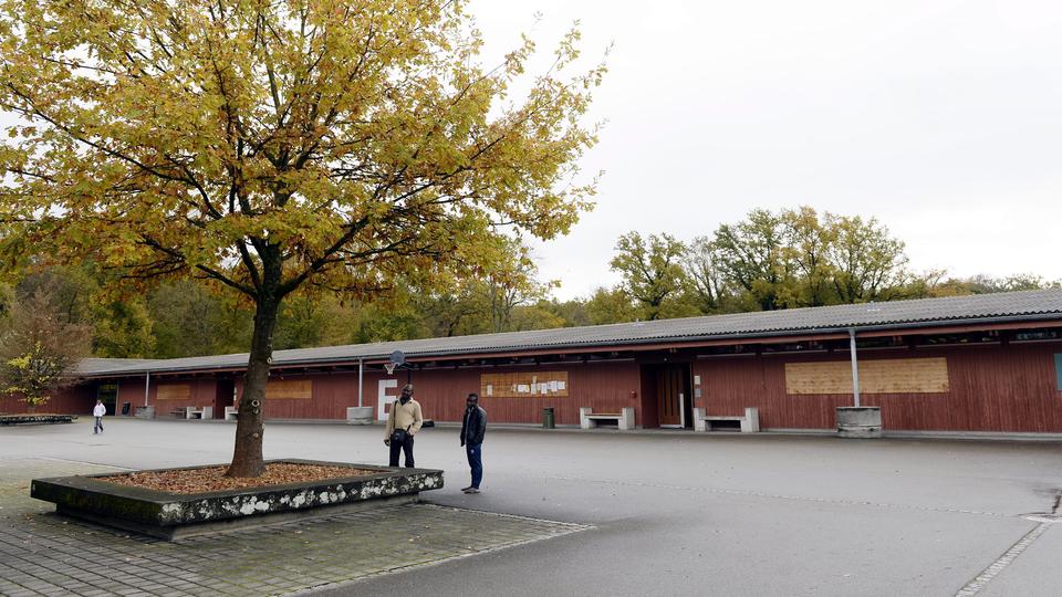 Le centre d'asile temporaire de Bremgarten (AG) va fermer ses portes. [Keystone - Walter Bieri]