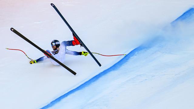 Les blessures des athlètes de ski alpin peuvent entraîner un manque à gagner financier important. [Keystone - Peter Schneider]