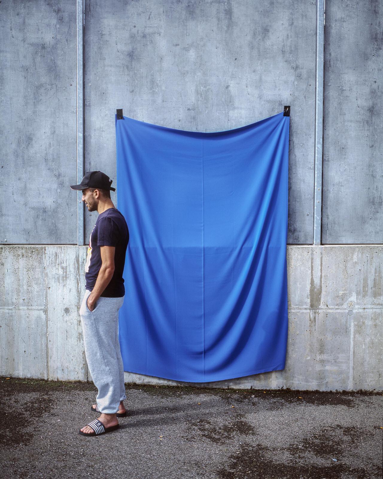 "Un mur comme horizon", photographie de l'exposition de Laurence Rasti. [MBAL - Laurence Rasti / Enquête photographique neuchâteloise 2024]