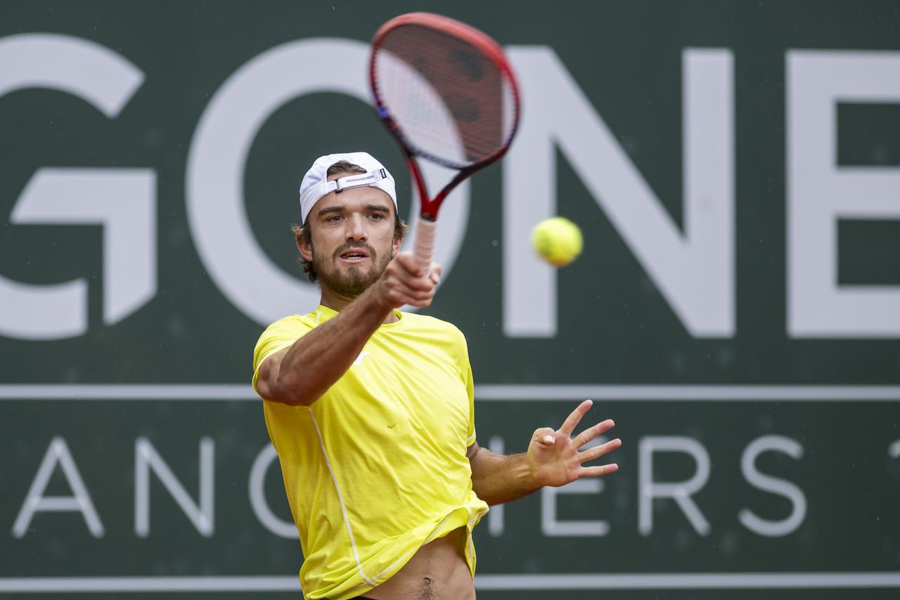 Tomas Machac, 44e mondial, s'apprête à vivre sa première demie en ATP 250. [KEYSTONE - MARTIAL TREZZINI]