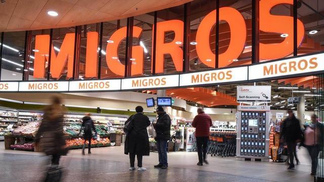 Migros va supprimer 1500 postes. (image d'illustration) [Keystone - Melanie Duchene]