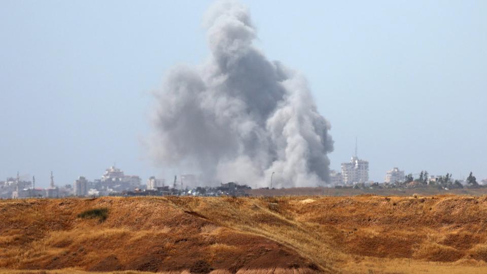Israël a bombardé jeudi plusieurs secteurs de la bande de Gaza. [KEYSTONE - ATEF SAFADI]