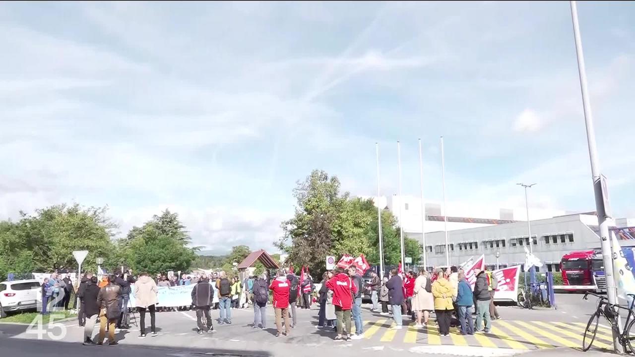 Le personnel de l'imprimerie de Tamedia manifeste ce matin sa colère, et son refus de voir le site de Bussigny fermer