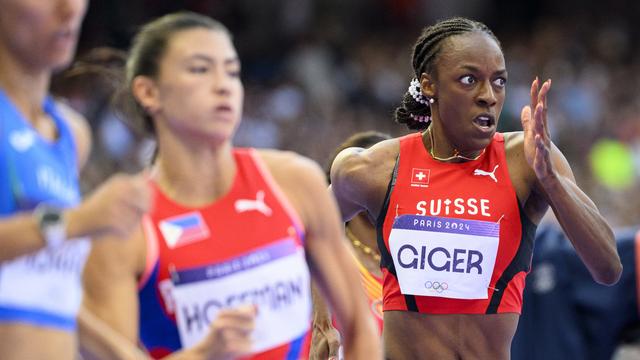 L'athlète suisse Yasmin Giger sur le repéchage du 400m haies aux JO 2024. [Keystone - Laurent Gillieron]