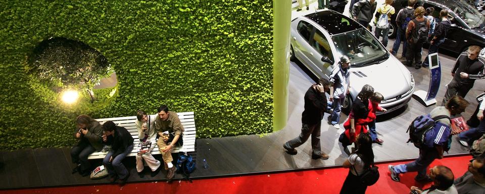 Le Salon de l'automobile de Genève cristallise les futurs enjeux de développement durable. [Keystone - Martial Trezzini]