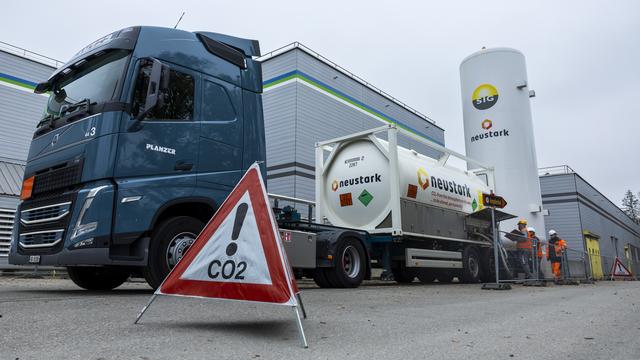 Le Conseil fédéral présente l'application de la loi climat 0 carbone. [Keystone - Salvatore Di Nolfi]