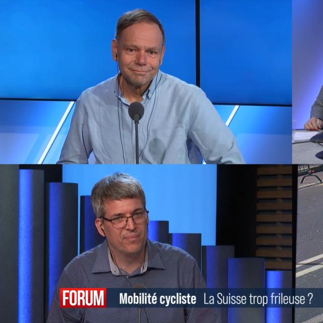 Débat entre Delphine Klopfenstein Broggini, conseillère nationale (Vert.e.s/GE) et vice-présidente de Pro Velo Suisse, Jürg Röthlisberger, directeur de l’Office fédéral des routes,  Patrick Rérat, professeur de géographie des mobilités et directeur de l’Observatoire universitaire du vélo et des mobilités douces et François Membrez, président de la section genevoise du Touring Club Suisse. [RTS]