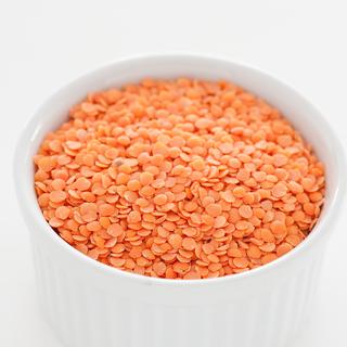 Red lentils / Lentille corail. [Wikimedia commons / Flickr / CC-BY-2.0 - Jules / Stonesoup]