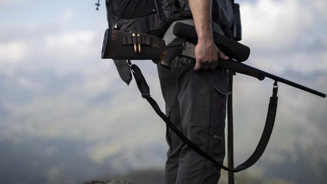 Ouverture de la chasse haute dans le canton du Valais. [KEYSTONE - GIAN EHRENZELLER]