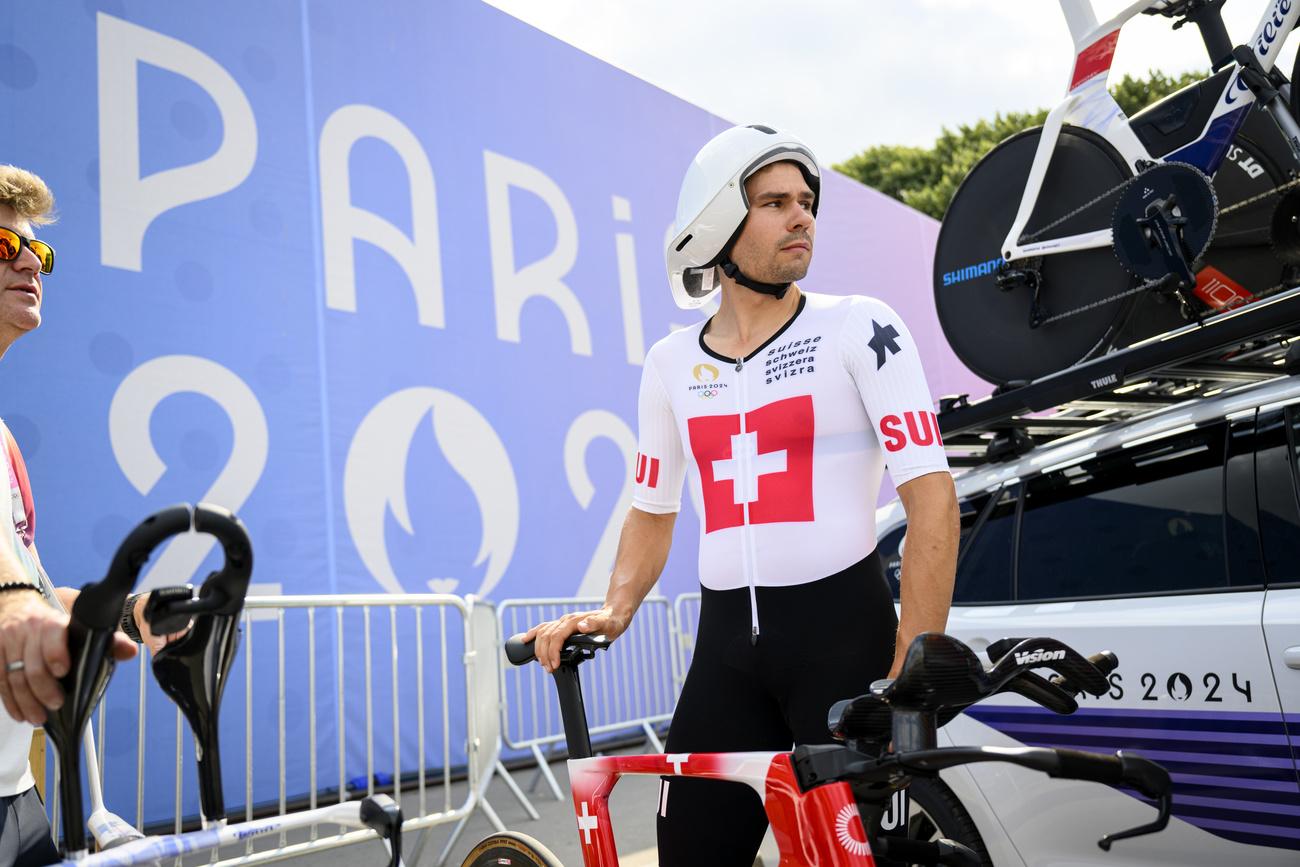 Stefan Bissegger, ici avec le nouveau maillot de l'équipe de Suisse, se veut ambitieux. [KEYSTONE - LAURENT GILLIERON]