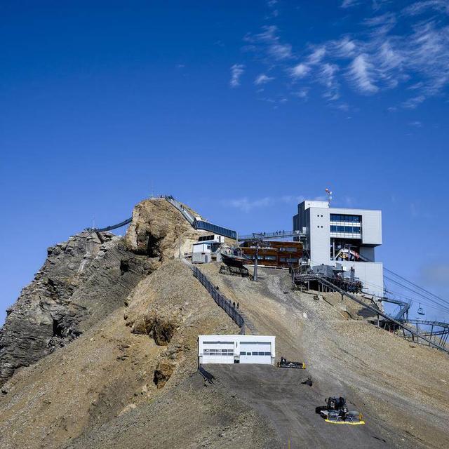 Le nouveau restaurant Botta à Glacier 3000 a été inauguré. [Keystone]