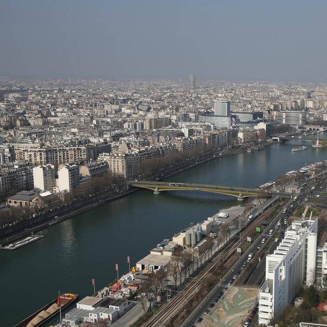 La rivière Seine est trop polluée pour les JO 2024 à Paris. [Keystone/AP Photo - Remy de la Mauviniere]