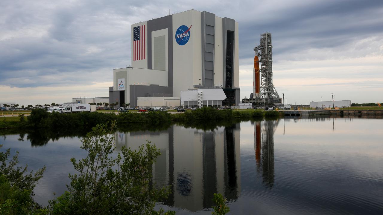 La NASA a annoncé le report de l'envoi d'astronautes sur la Lune de 2026 à "mi-2027". [REUTERS - MICHAEL WEEKES JR]