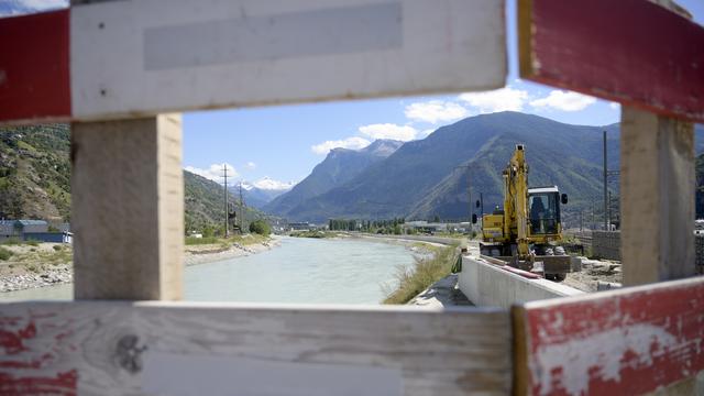 Les badges électroniques seront obligatoires l'an prochain sur certains chantiers valaisans. [Keystone - Leandre Duggan]