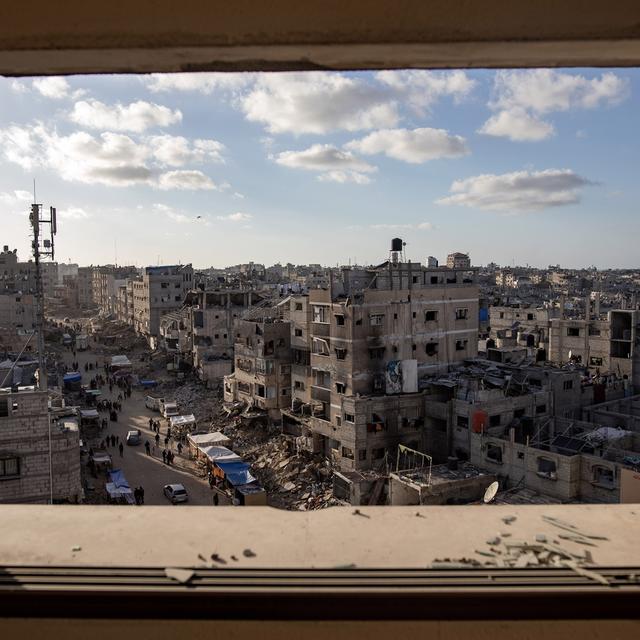 La destruction de Gaza continue sous les bombes de Tsahal, malgré un mouvement pro-palestinien mondial. [Keystone/EPA - Haitham Imad]
