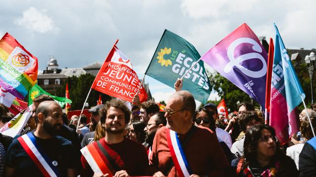 Entre alliances et dissidences, la France entre en campagne pour les législatives. [Hans Lucas via AFP - MATHILDE CYBULSKI]