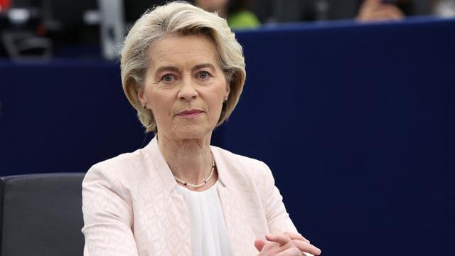 Ursula von der Leyen lors de la présentation de son programme devant le Parlement européen à Strasbourg. [AFP - FREDERICK FLORIN]