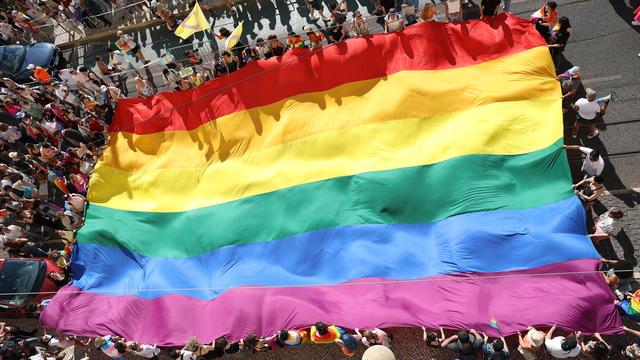 Image d'illustration d'un drapeau LGBT. [EPA / Keystone - Migue A.Lopes]