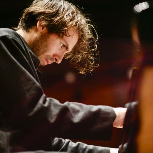 Le pianiste Alexandre Kantorow. [alexandre-kantorow.com - ©Sasha Gusov]