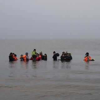 De nouveaux décès de migrants dans la Manche rappellent l'urgence de la situation migratoire (image d'illustration). [Keystone]