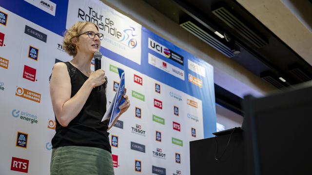 La syndique de Morges Melanie Wyss présente la 3e édition du Tour de Romandie féminin. [Keystone - Jean-Christophe Bott]