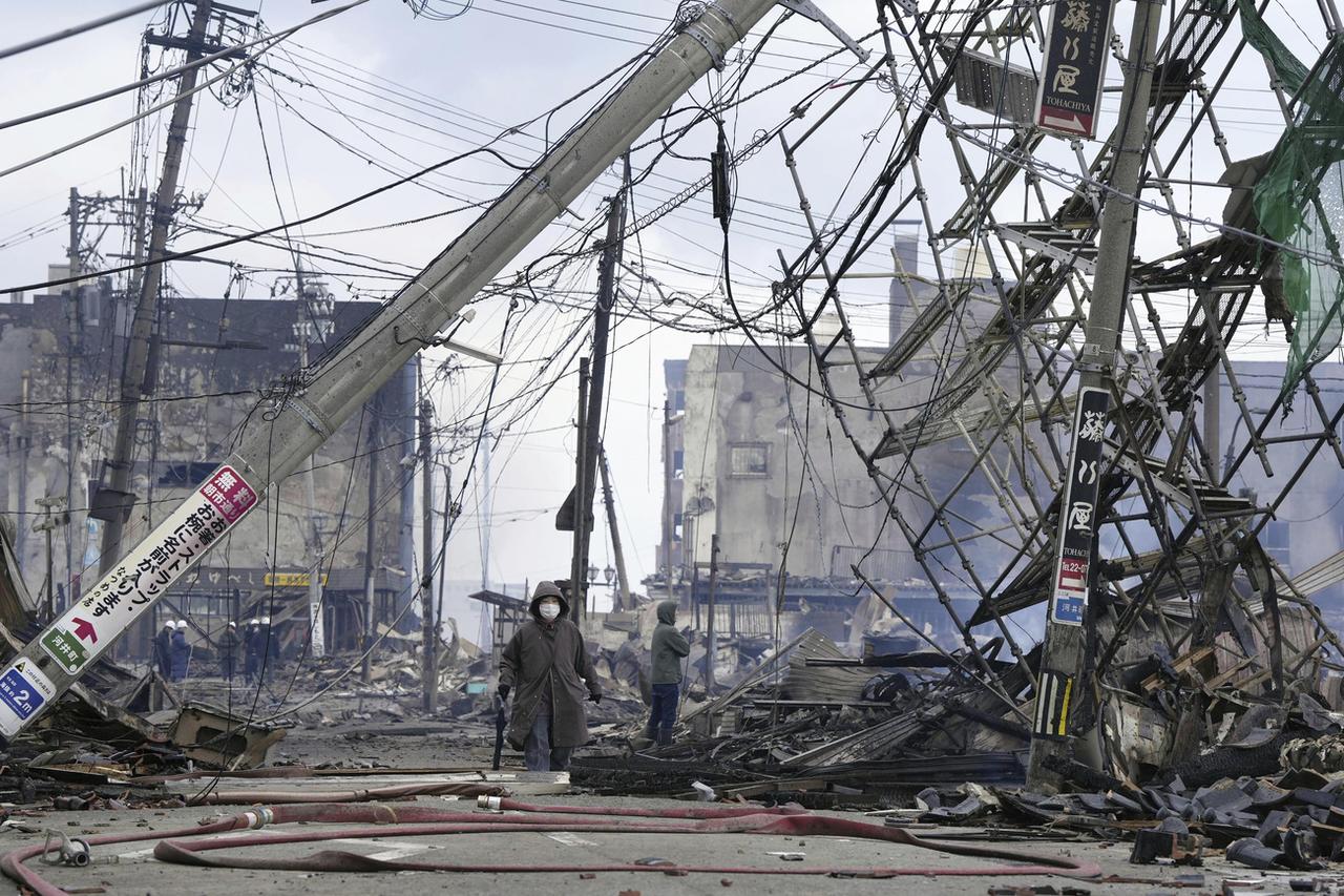 Une rue dévastée à Wajima, dans la préfecture d'Ishikawa. [Keystone - Kyodo News via AP]