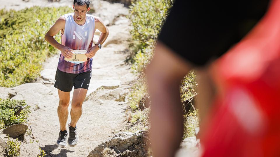 Killian Jornet a gravi les 82 sommets alpins de plus de 4000 mètres en 19 jours [Keystone - Valentin Flauraud]