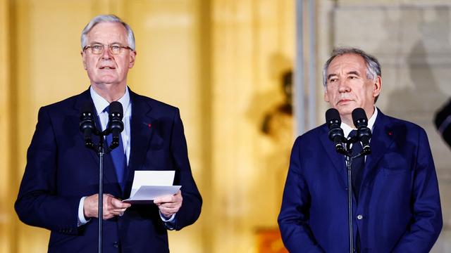 Quelques heures après la passation de pouvoir à Matignon, l'agence Moody's a annoncé la dégradation de la note souveraine de la France d'un cran. [REUTERS - Abdul Saboor]