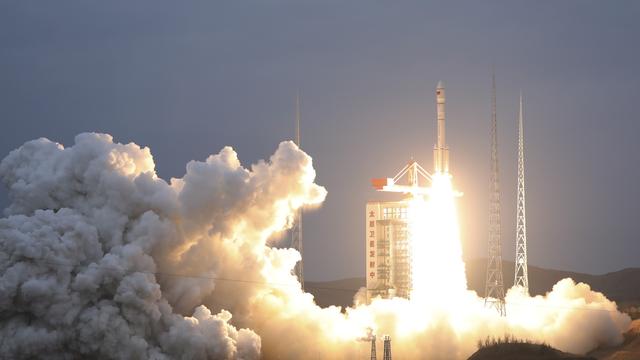 Une version modifiée d'une fusée Longue Marche-6 transportant le satellite Yunhai-3 02 décolle du Centre de lancement de satellites de Taiyuan, dans la province du Shanxi, le 27 mars 2024. [KEYSTONE - XINHUA / ZHENG BIN]
