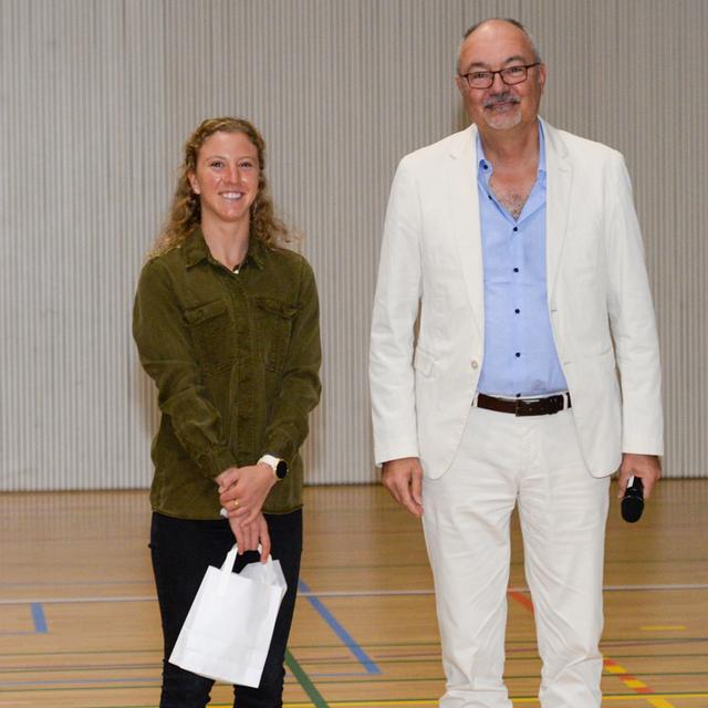 Pascal Salamin, le président de Swiss Triathlon depuis 2017 avec la championne d'Europe 2021 de triathlon Julie Derron. [swisstriathlon.ch]