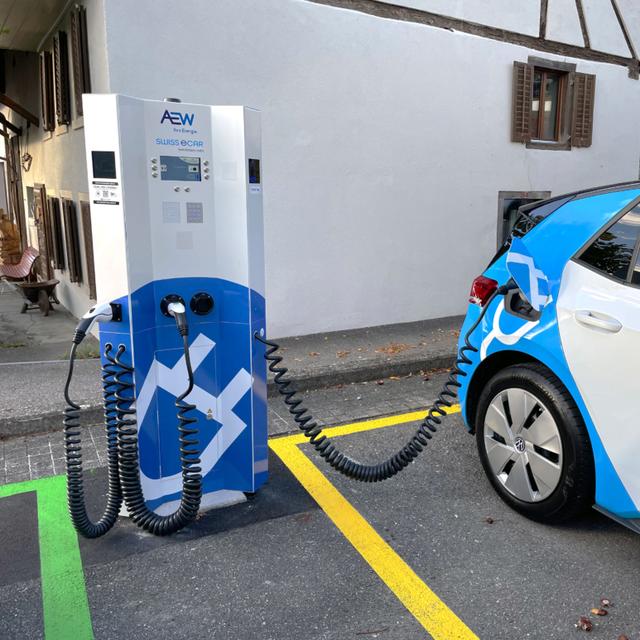 Swiss E-car est une nouvelle plateforme pour louer des voitures complètement électriques. [Swiss E-Car - AEW]