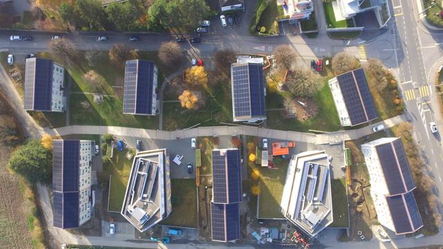 Le quartier est composé de onze bâtiments, désormais reliés entre eux par un système énergétique décarboné. [DR]