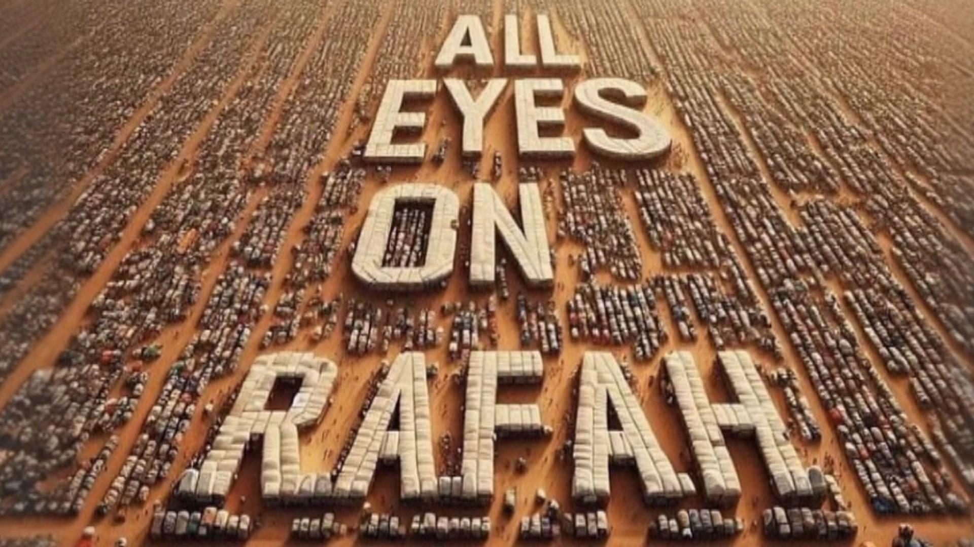L'image montre des milliers de tentes alignées à perte de vue devant des montagnes, avec au centre le slogan: "All eyes on Rafah" ("Tous les yeux sont tournés vers Rafah").