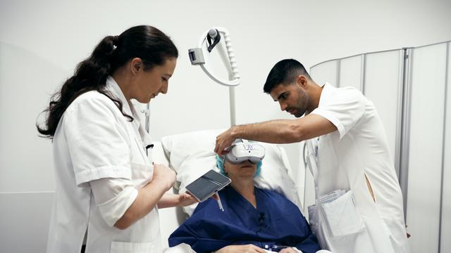 Dr Carolina Stambolsky supervise le protocole d'hypnose à l'Hôpital Riviera-Chablais