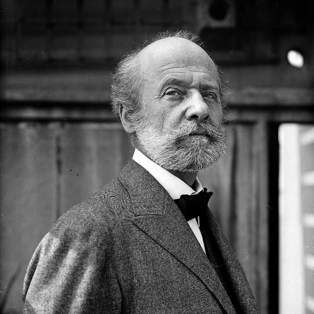 L'architecte français Auguste Perret (1874-1954). [AFP - Albert Harlingue / Roger-Viollet]