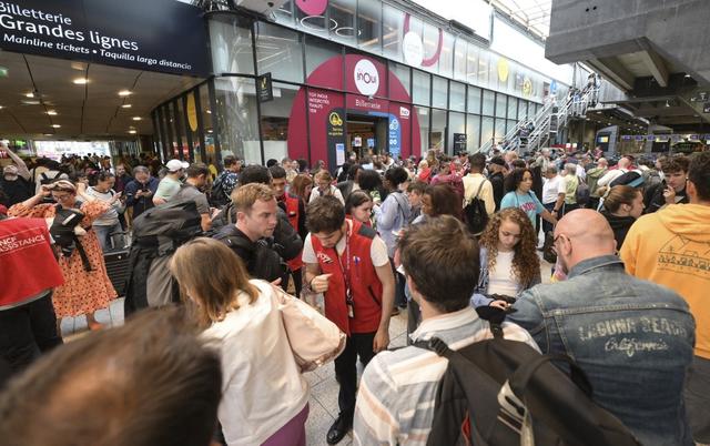 Plus de 800'000 voyageurs ont été touchés par les perturbations sur les lignes TGV. [Anadolu via AFP - MEHMET MURAT ONEL]