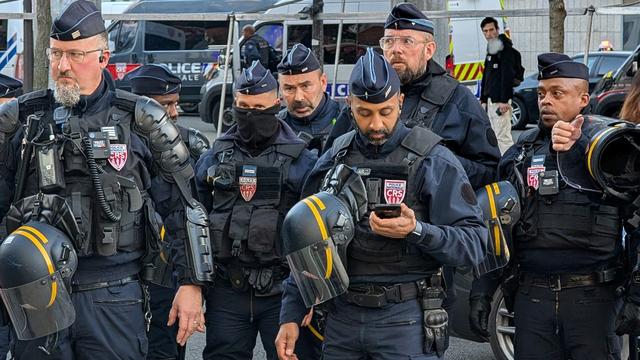 Un total de 4000 policiers et gendarmes seront mobilisés pour le match France-Israël [Anadolu via AFP - LUC AUFFRET]